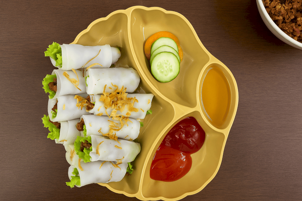 Delicate “banh cuon” - a Vietnamese specialty, ready to be enjoyed at Halal Food Station